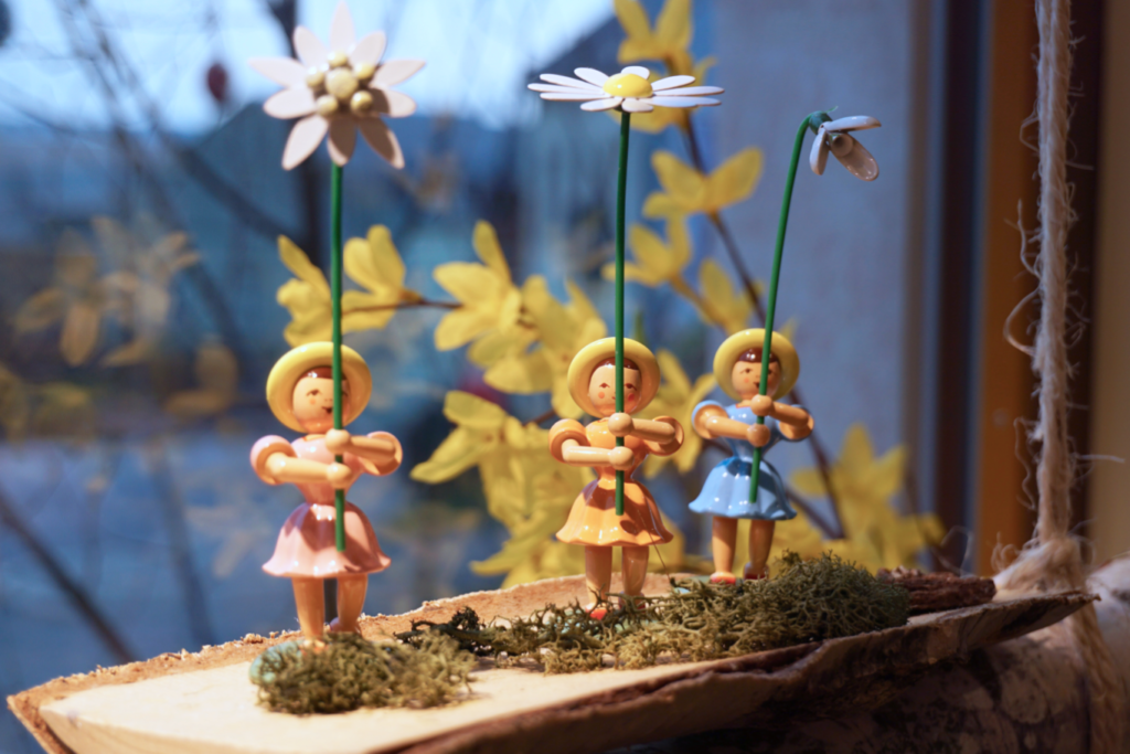 Blumenkinder in der Kunststube